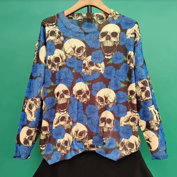 Skull sweater - Picture 1 of 10
